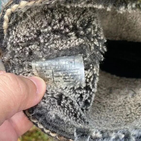 TOMS Nepal Moccasin Suede Knit Boots - Picture 7 of 11